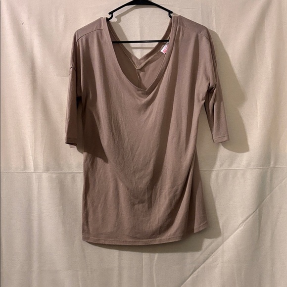 ALLOY Tops - ALLOY Tan V-Neck Top